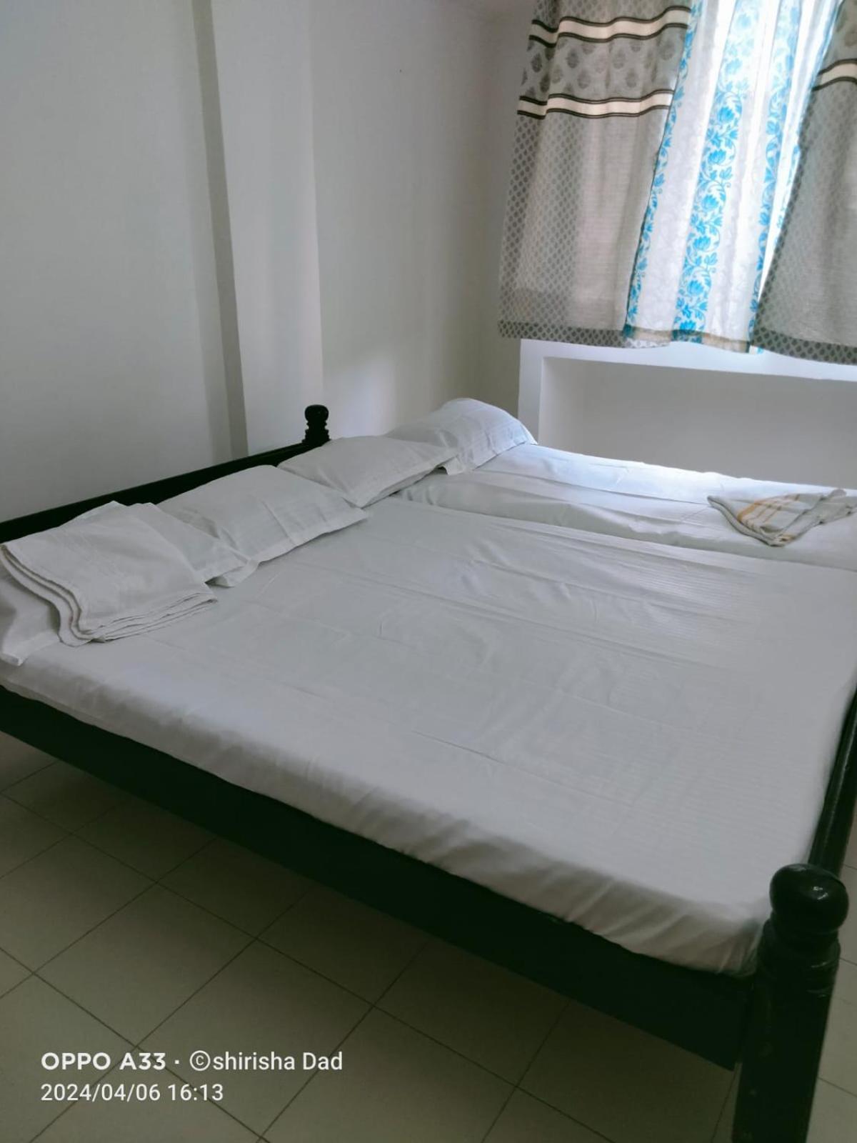 Vasavi Nivas Hotel Tirupati Bagian luar foto