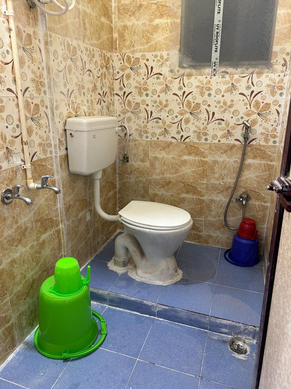 Vasavi Nivas Hotel Tirupati Bagian luar foto